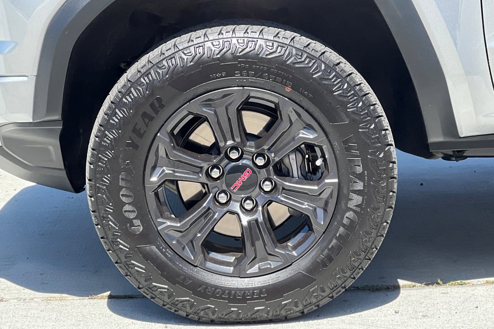 Used 2024 GMC Canyon Elevation w/ Elevation Premium Package image 25