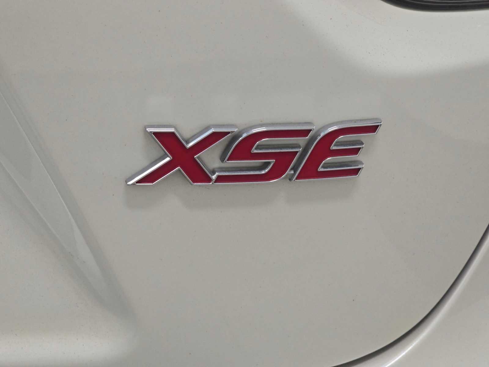 Used 2020 Toyota Corolla XSE FWD image 7