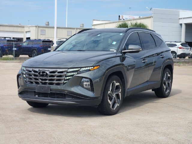 Used 2023 Hyundai Tucson Limited w/ Winter Package FWD image 3