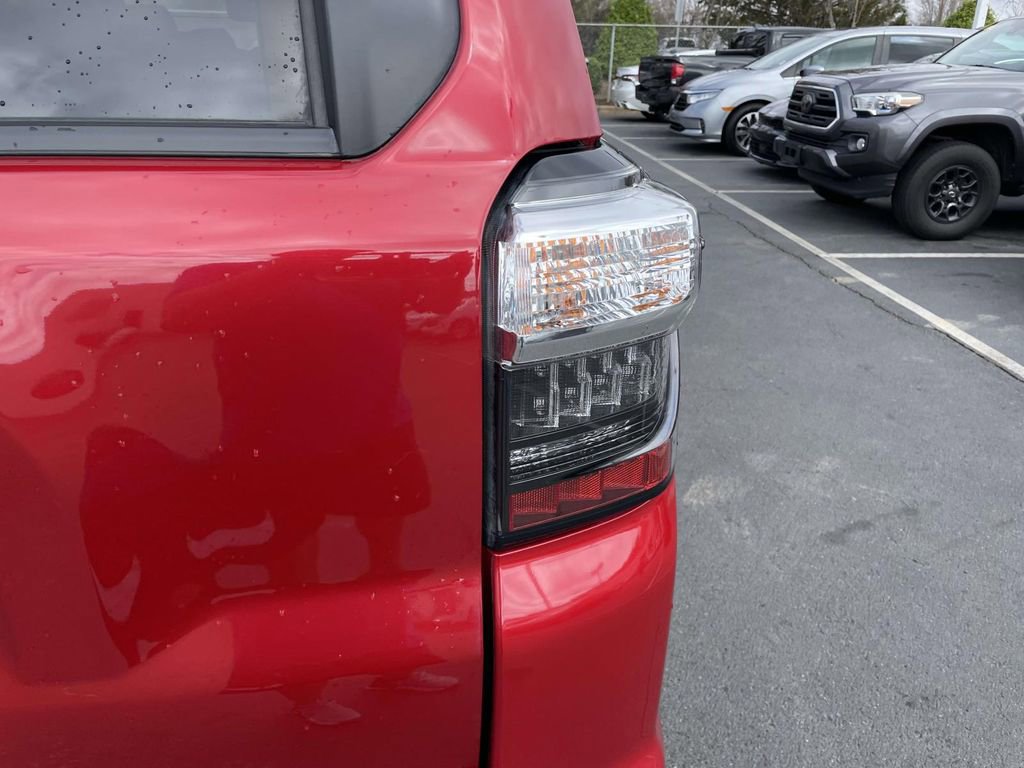 Used 2021 Toyota 4Runner Limited image 24