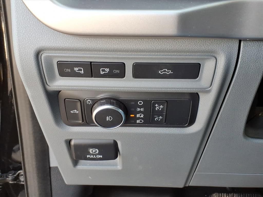 Certified 2022 Ford F150 XLT w/ Equipment Group 302A High image 15