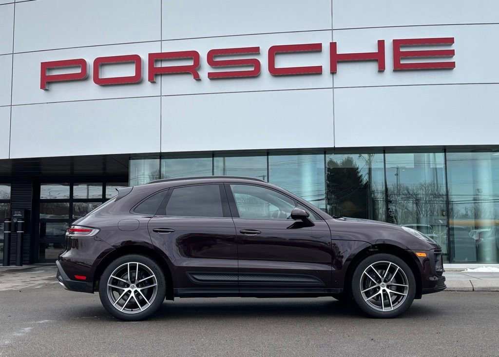 Certified 2026 Porsche Macan image 40