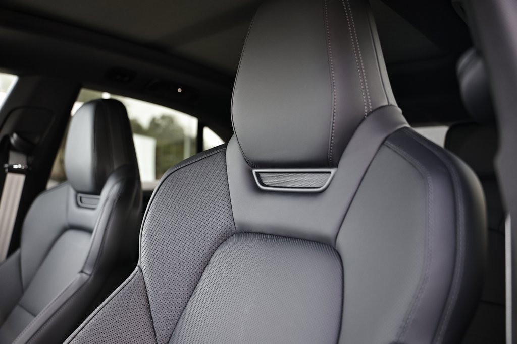 New 2025 Porsche Macan Electric image 23