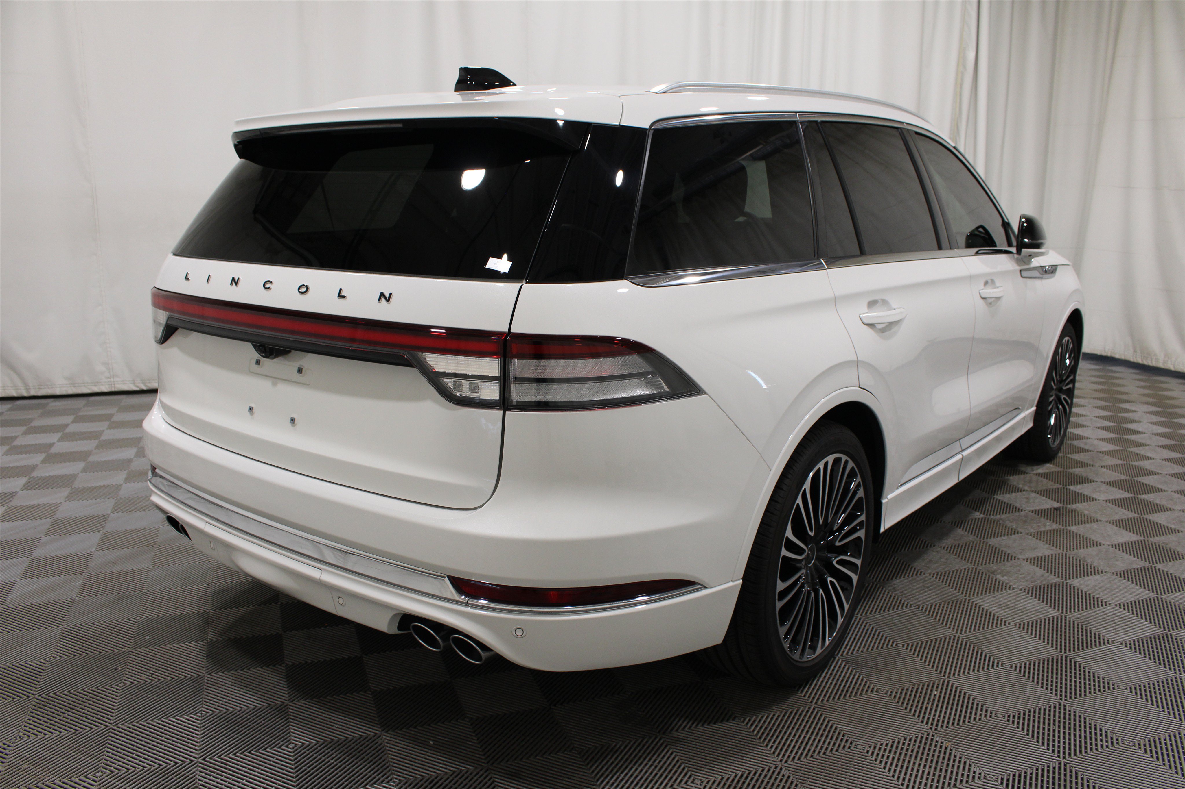 Used 2025 Lincoln Aviator Black Label AWD/4WD image 36