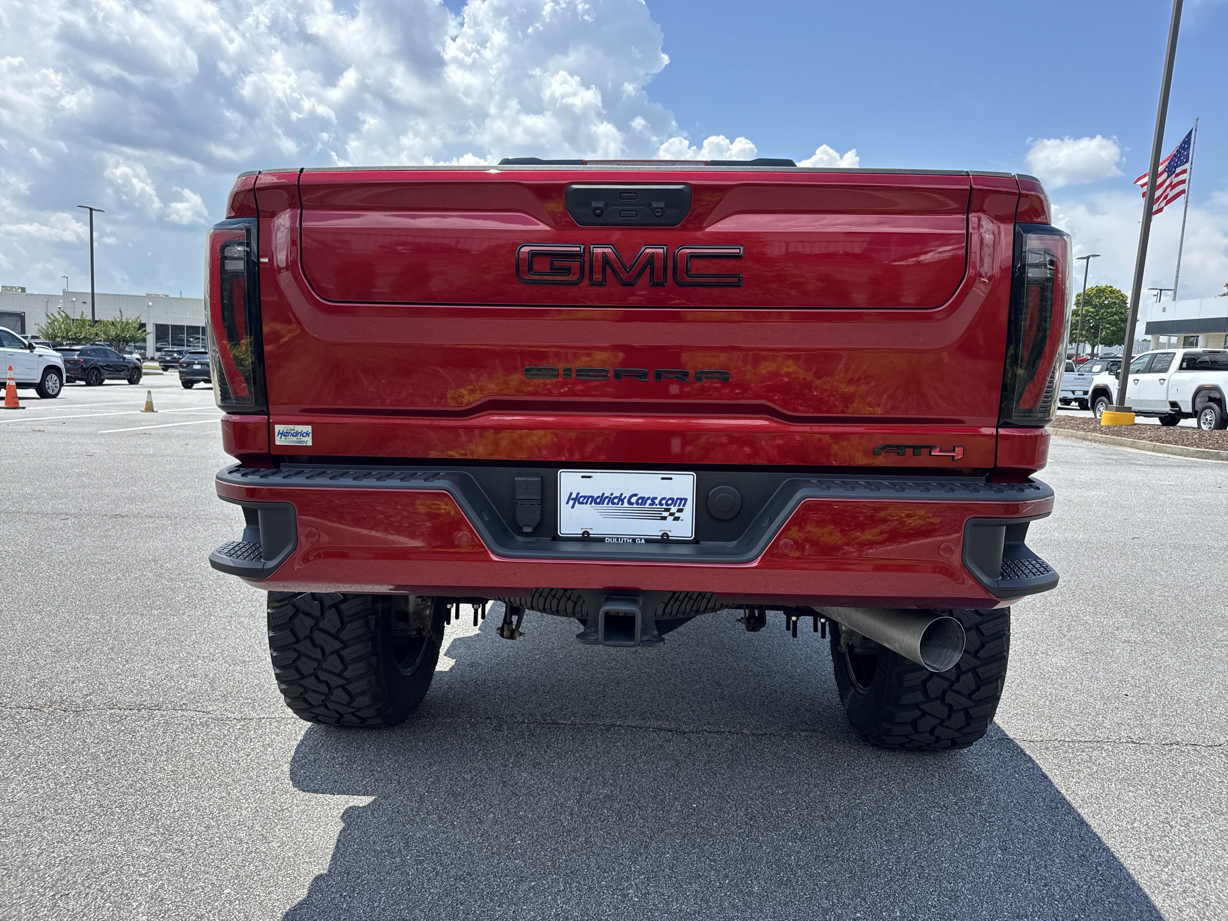 Used 2025 GMC Sierra 2500 AT4 w/ AT4 Premium Plus Package AWD/4WD image 9