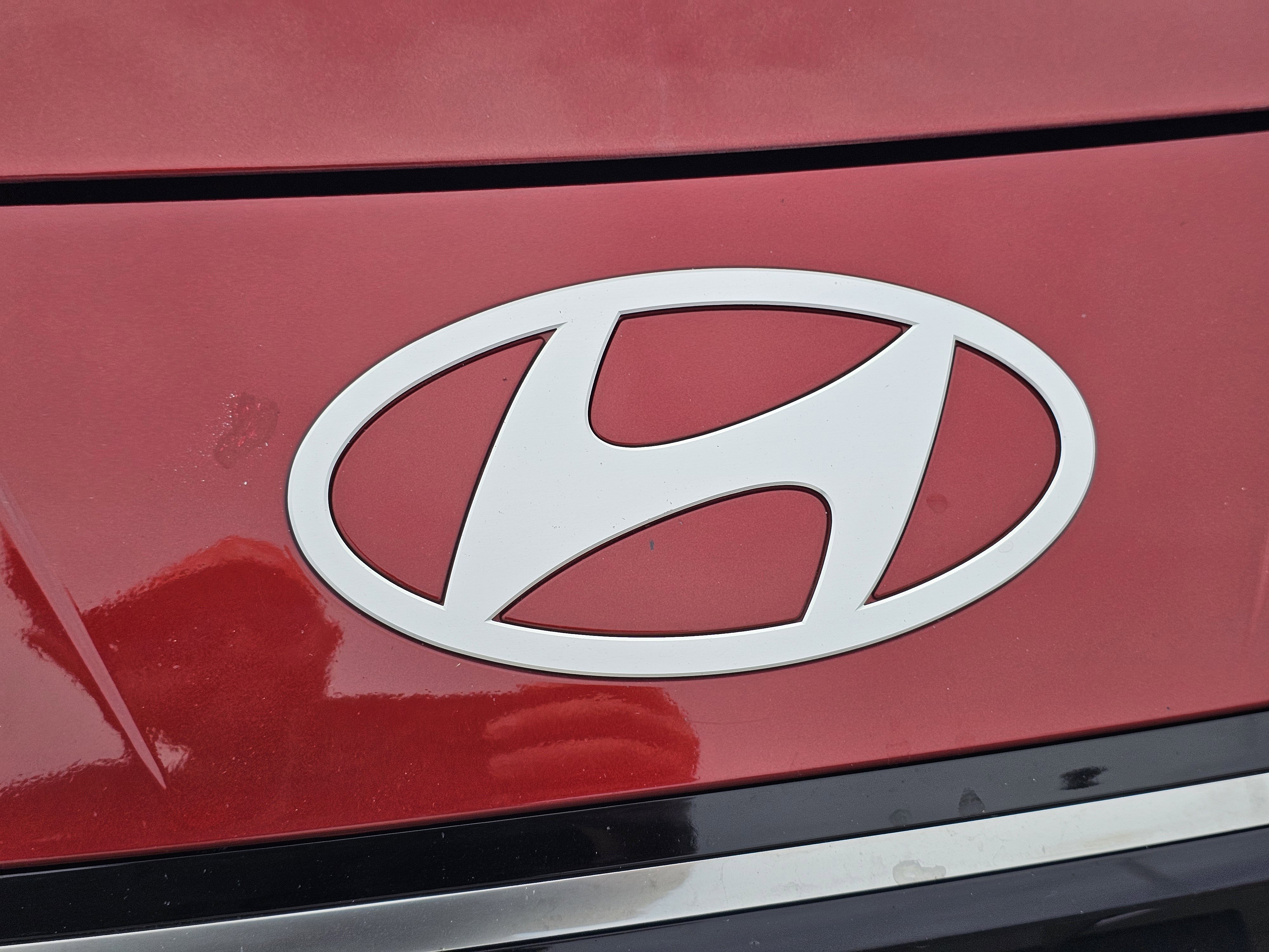 Used 2025 Hyundai Elantra SEL image 3