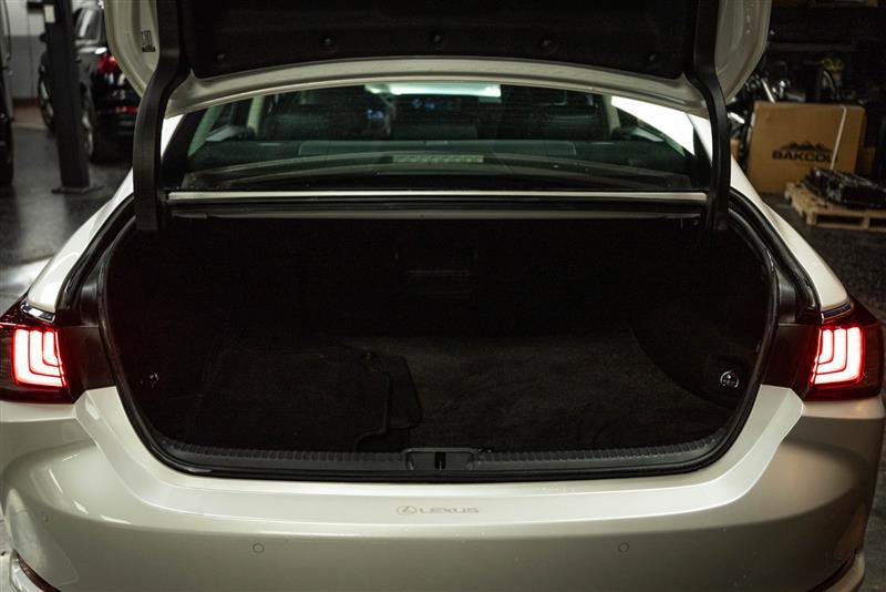 Used 2020 Lexus ES 350 w/ Premium Package image 7