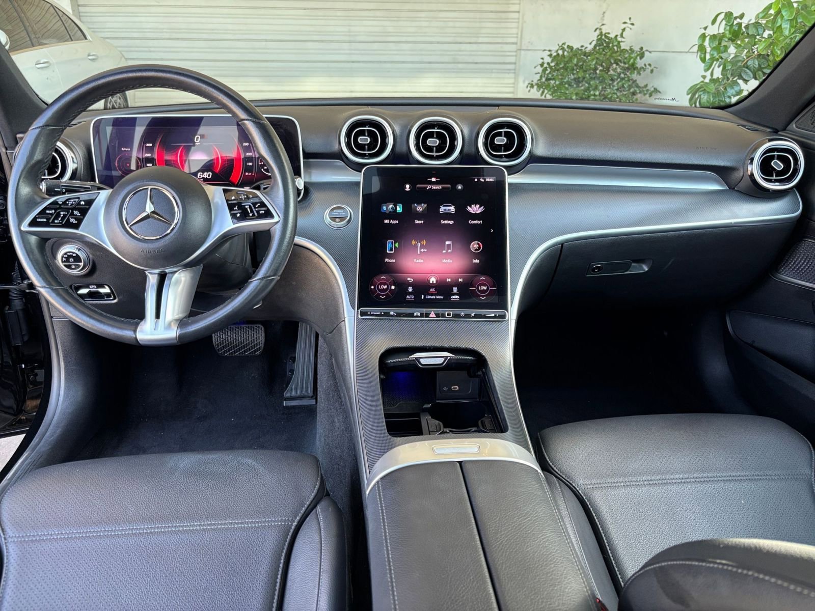 Used 2024 Mercedes-Benz C 300 Sedan image 35