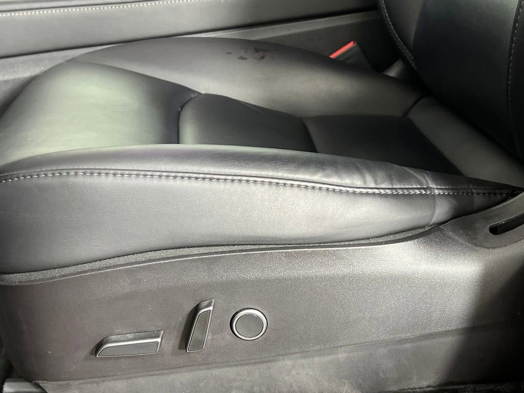Used 2021 Tesla Model Y Long Range image 19