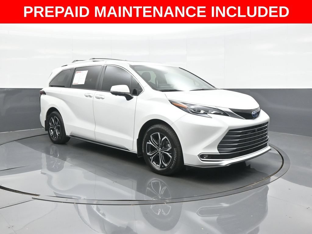 Certified 2025 Toyota Sienna Platinum
