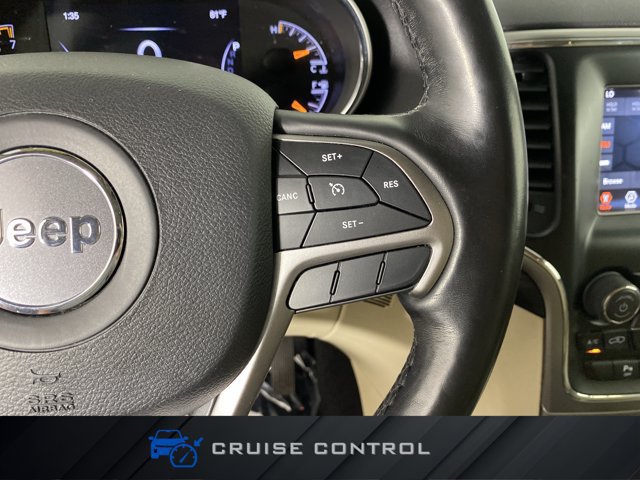 Used 2019 Jeep Grand Cherokee Laredo AWD/4WD image 23