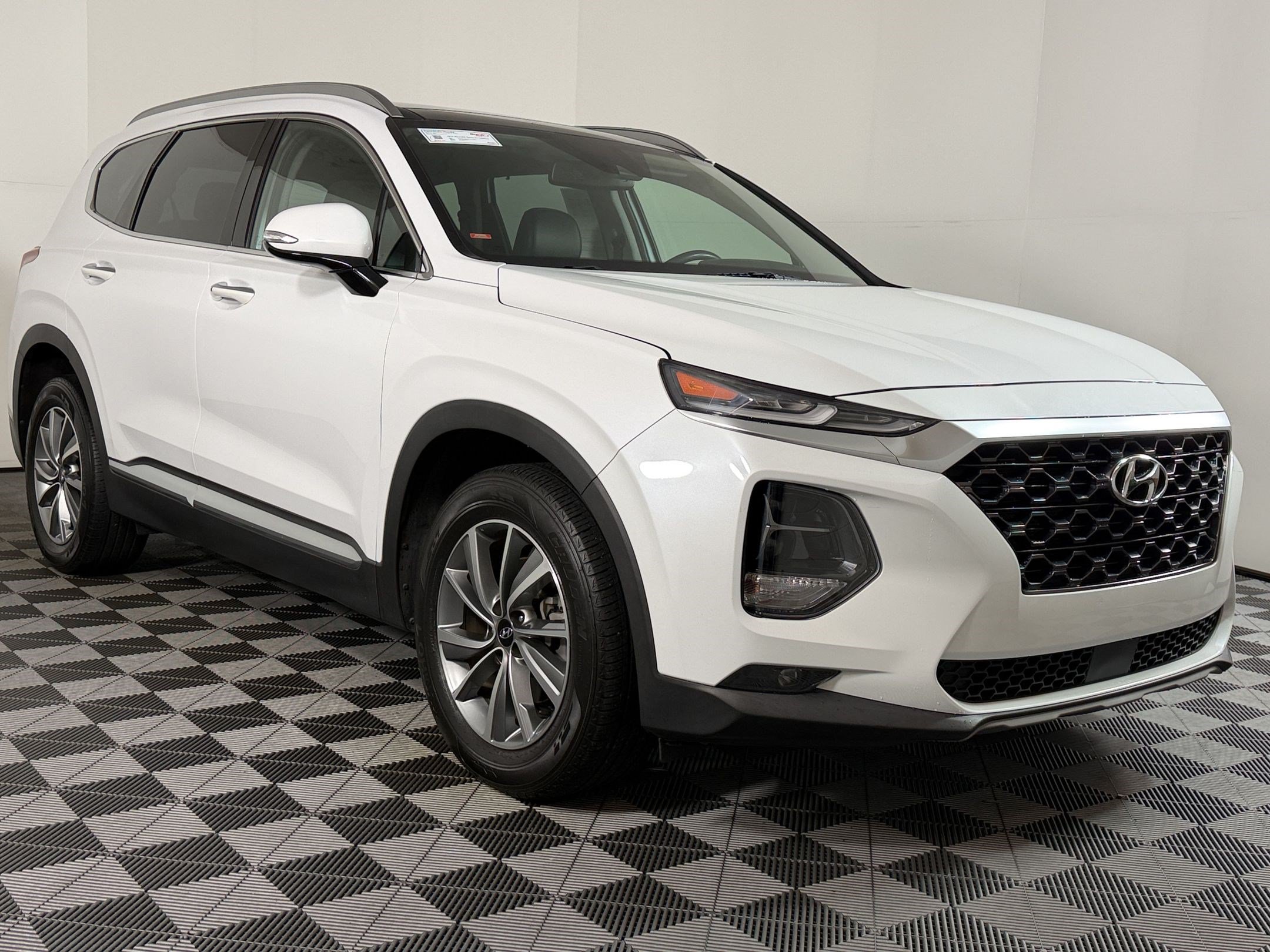 Used 2019 Hyundai Santa Fe Limited FWD image 25