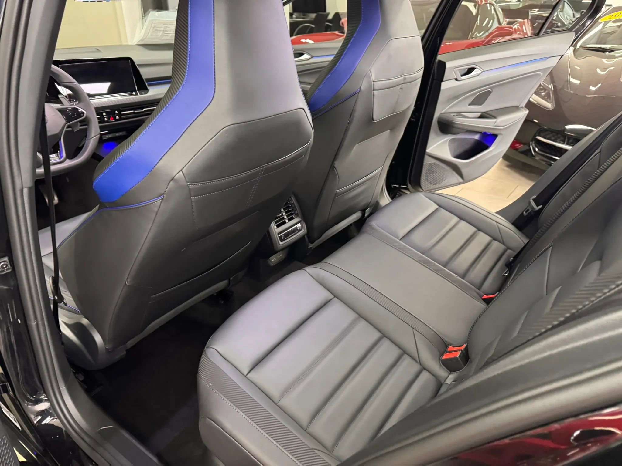 Used 2024 Volkswagen Golf R AWD/4WD image 20