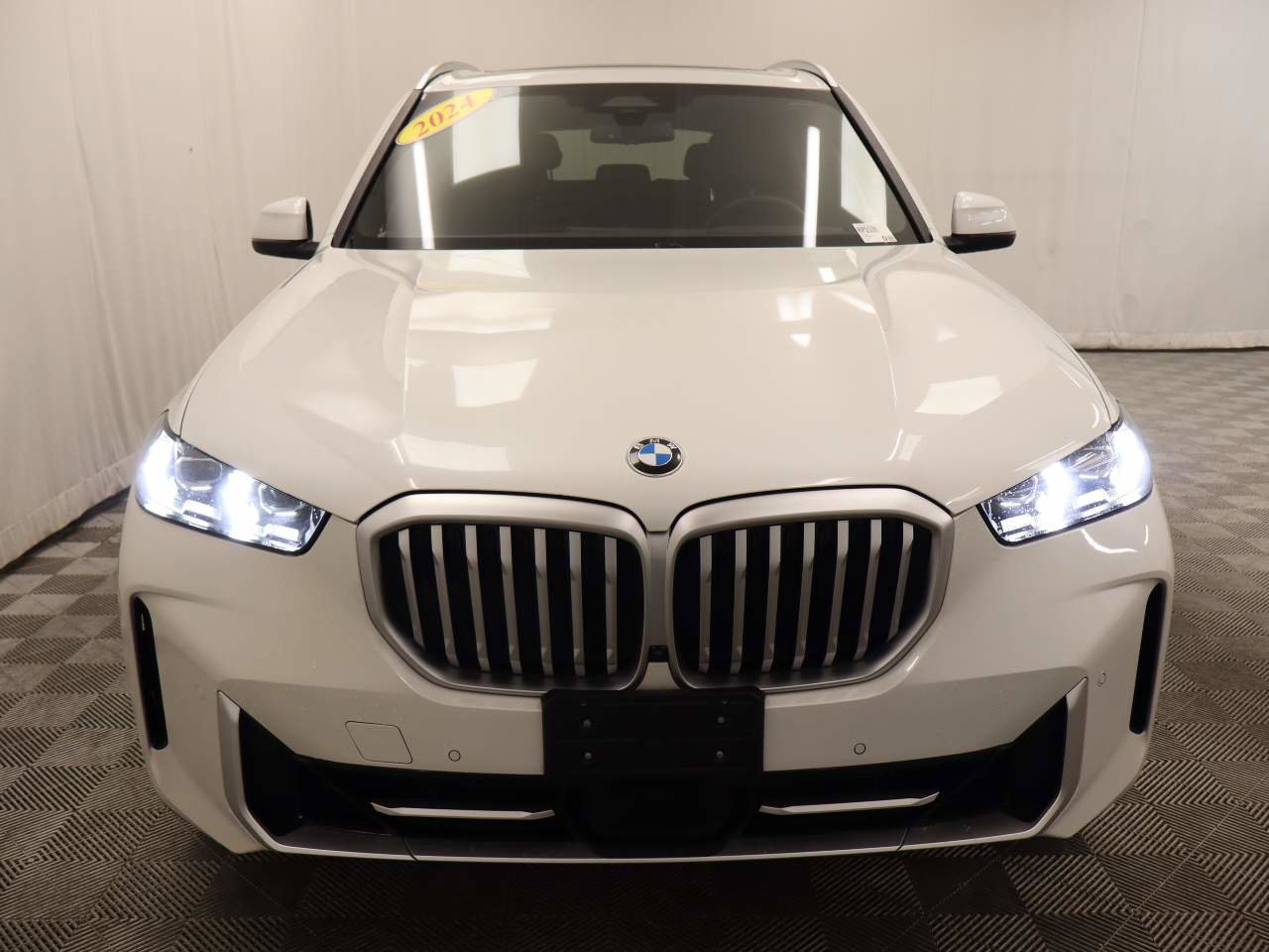 Used 2024 BMW X5 xDrive40i image 4