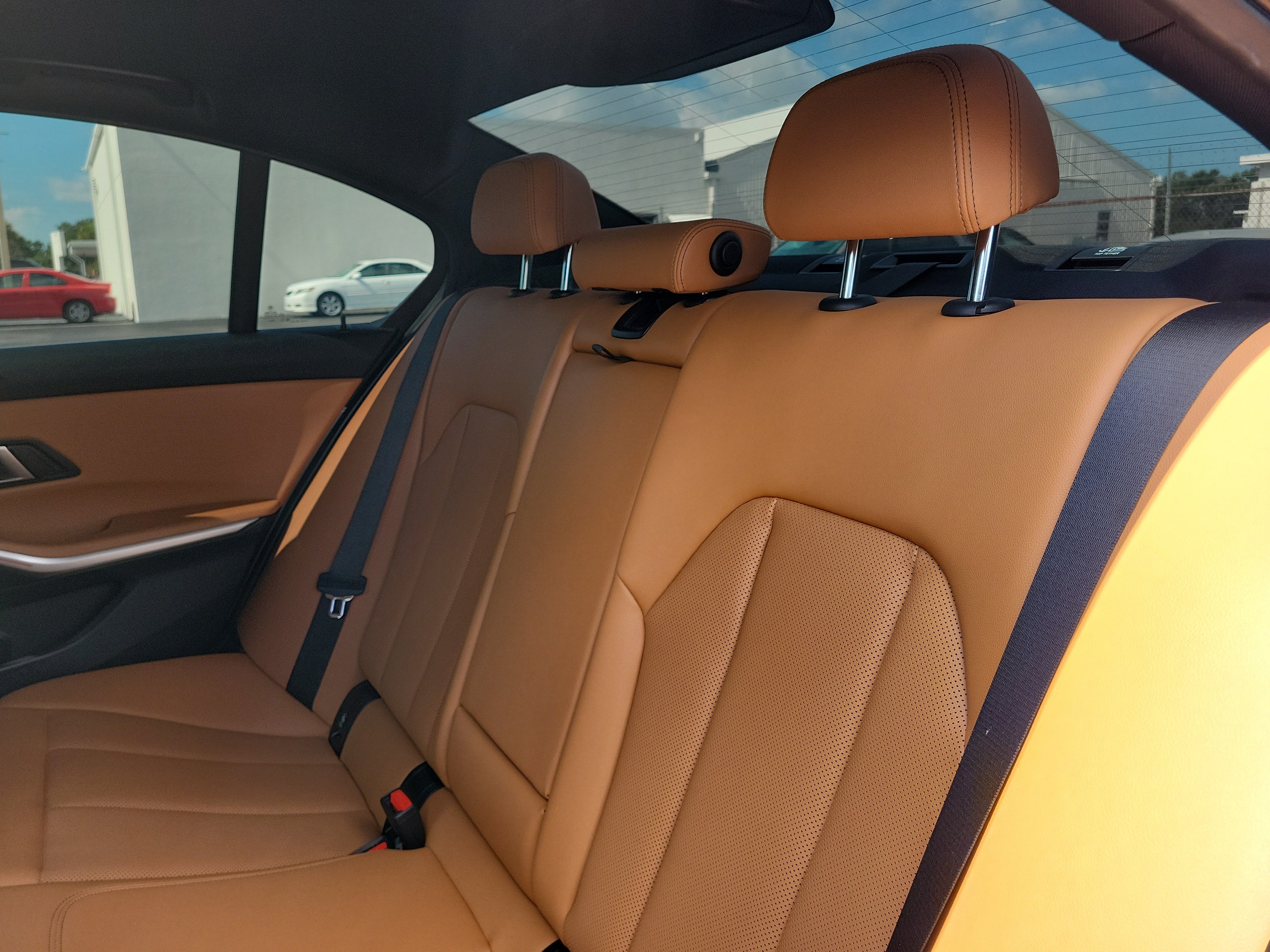 Used 2024 BMW 330i Sedan w/ Premium Package RWD image 9