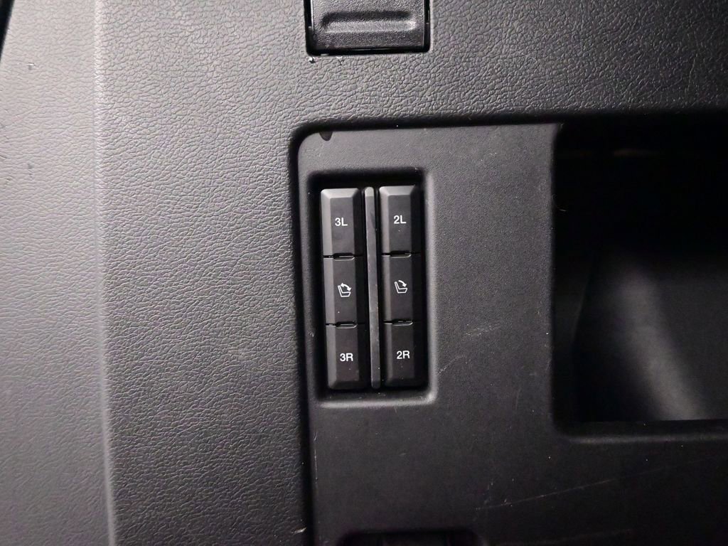 Used 2023 Ford Expedition XLT image 27