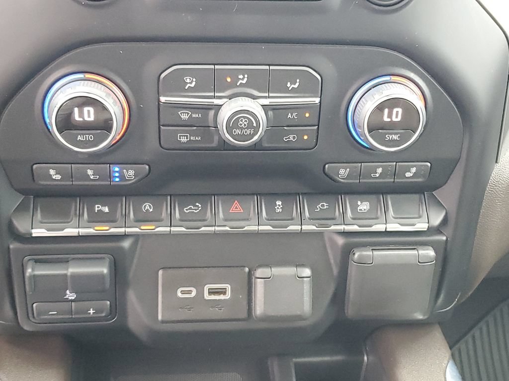 Used 2022 Chevrolet Silverado 1500 LTZ w/ LTZ Convenience Package II RWD image 20