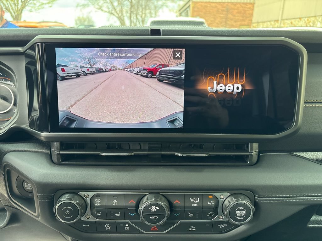 Used 2026 Jeep Gladiator Sport AWD/4WD image 29