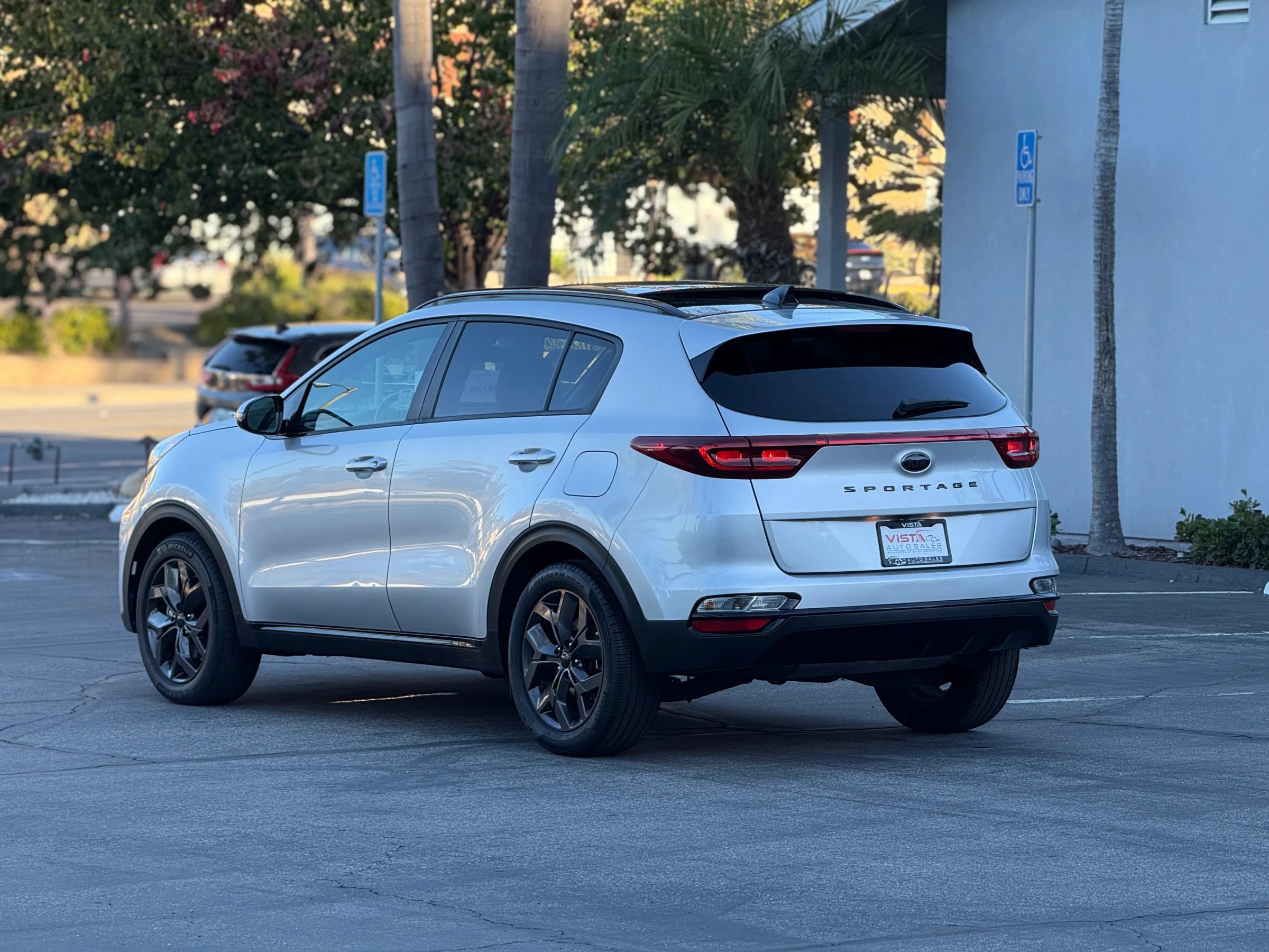 Used 2022 Kia Sportage Nightfall Edition FWD image 4