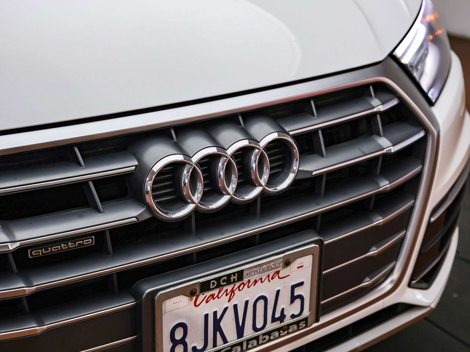 Used 2018 Audi Q5 2.0T Premium w/ Convenience Package AWD/4WD image 10