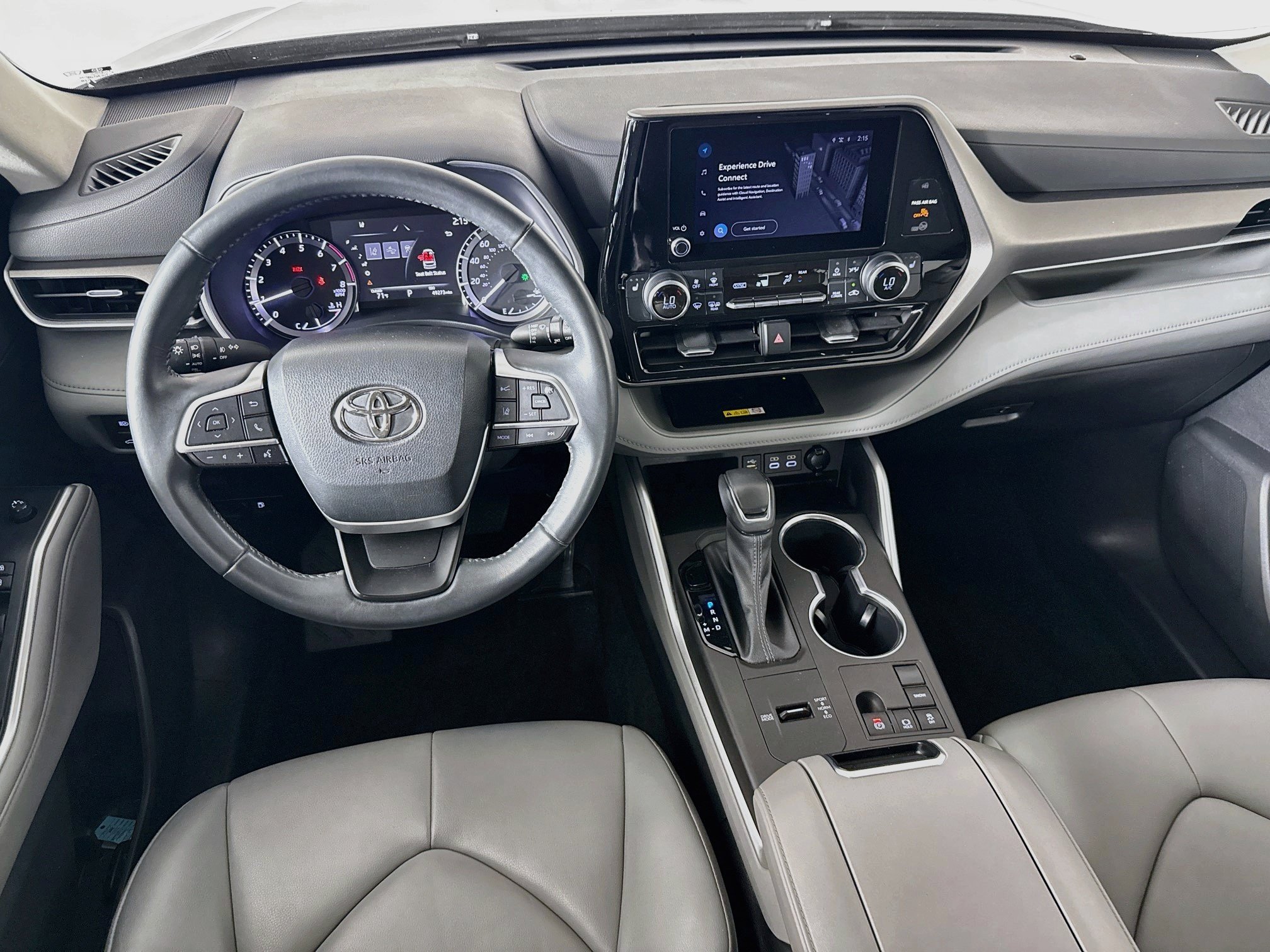 Used 2023 Toyota Highlander XLE FWD image 27