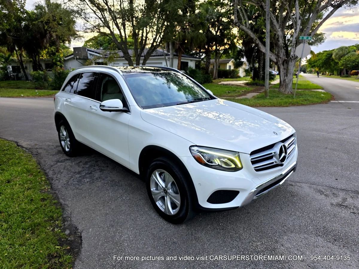 Used 2018 Mercedes-Benz GLC 300 w/ Premium Package image 16