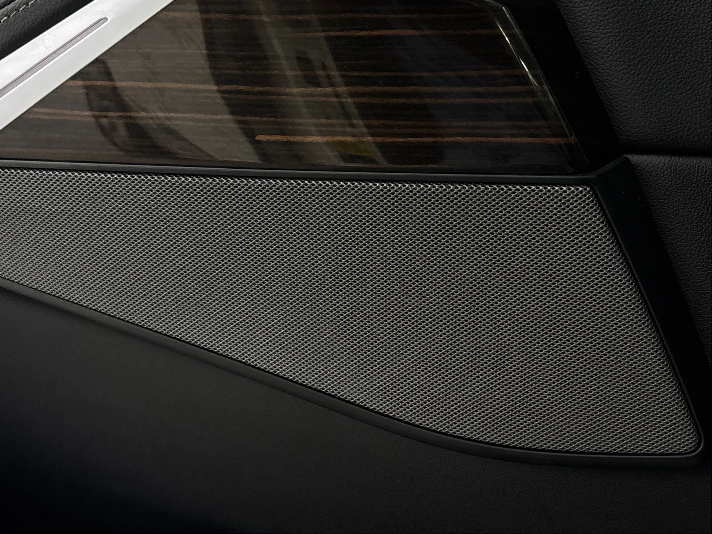 Used 2019 BMW X7 xDrive50i w/ Luxury Seating Package image 40