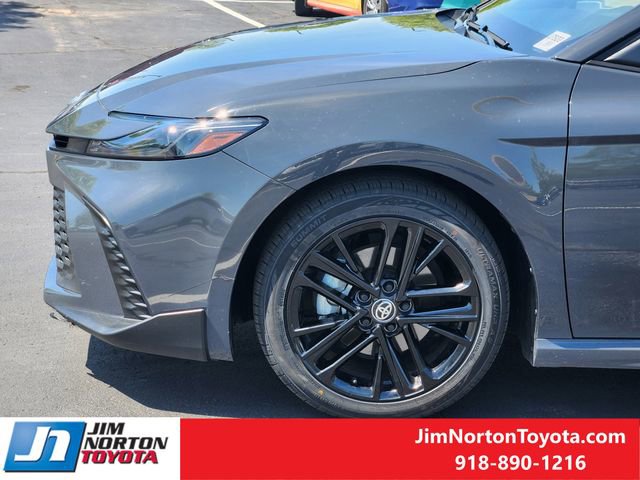 Used 2025 Toyota Camry SE FWD image 8