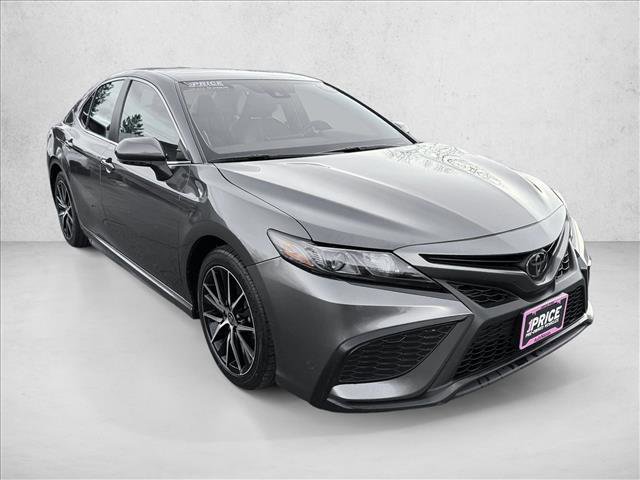 Used 2024 Toyota Camry SE FWD image 3