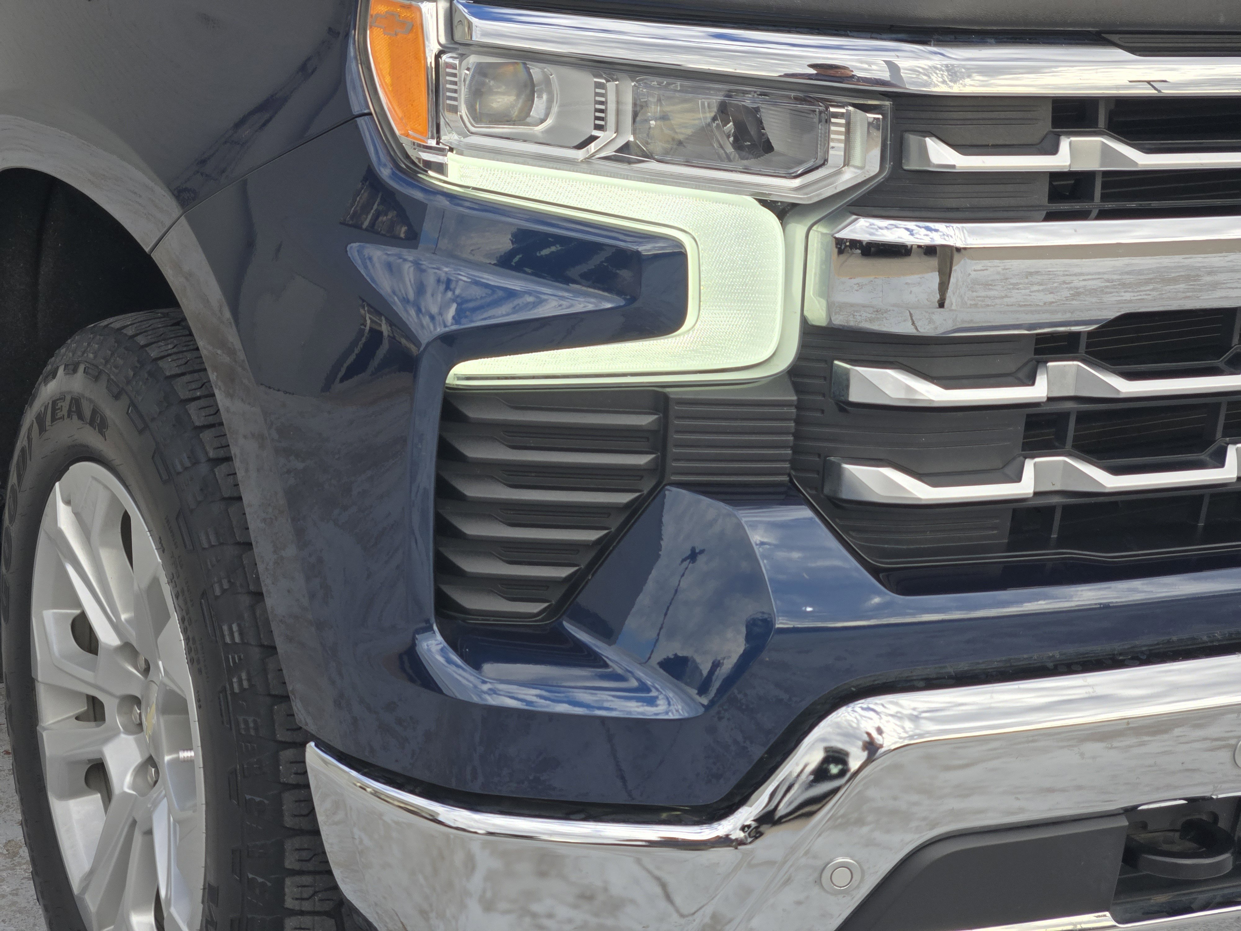 Used 2022 Chevrolet Silverado 1500 LTZ image 10