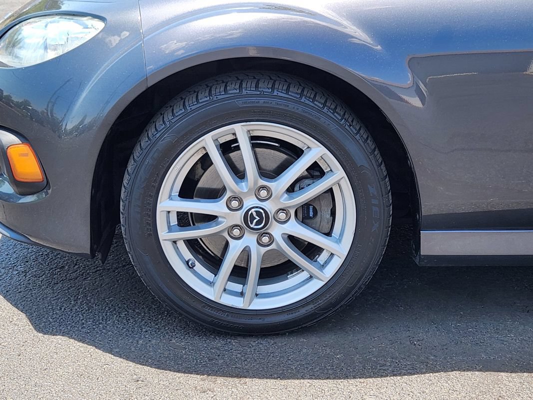 Used 2015 MAZDA MX-5 Miata Sport RWD image 13