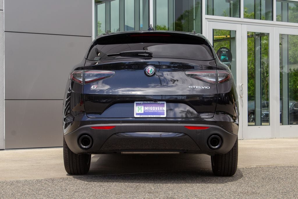 New 2025 Alfa Romeo Stelvio Sprint AWD/4WD image 9