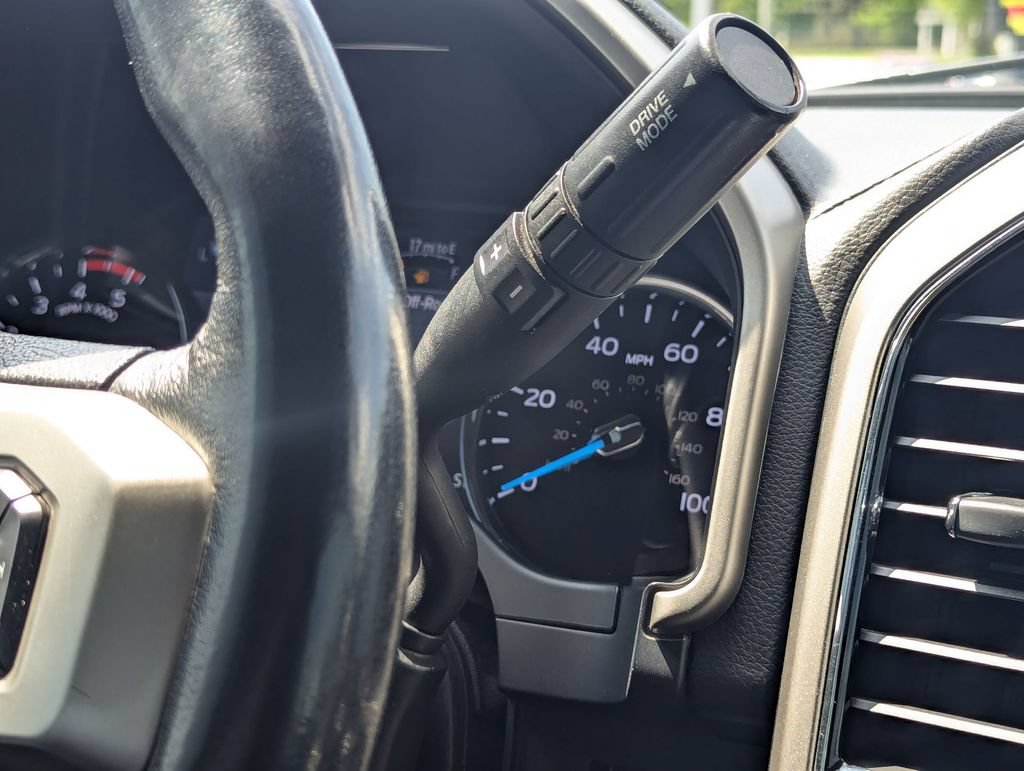 Used 2021 Ford F450 Lariat w/ Lariat Value Package AWD/4WD image 21