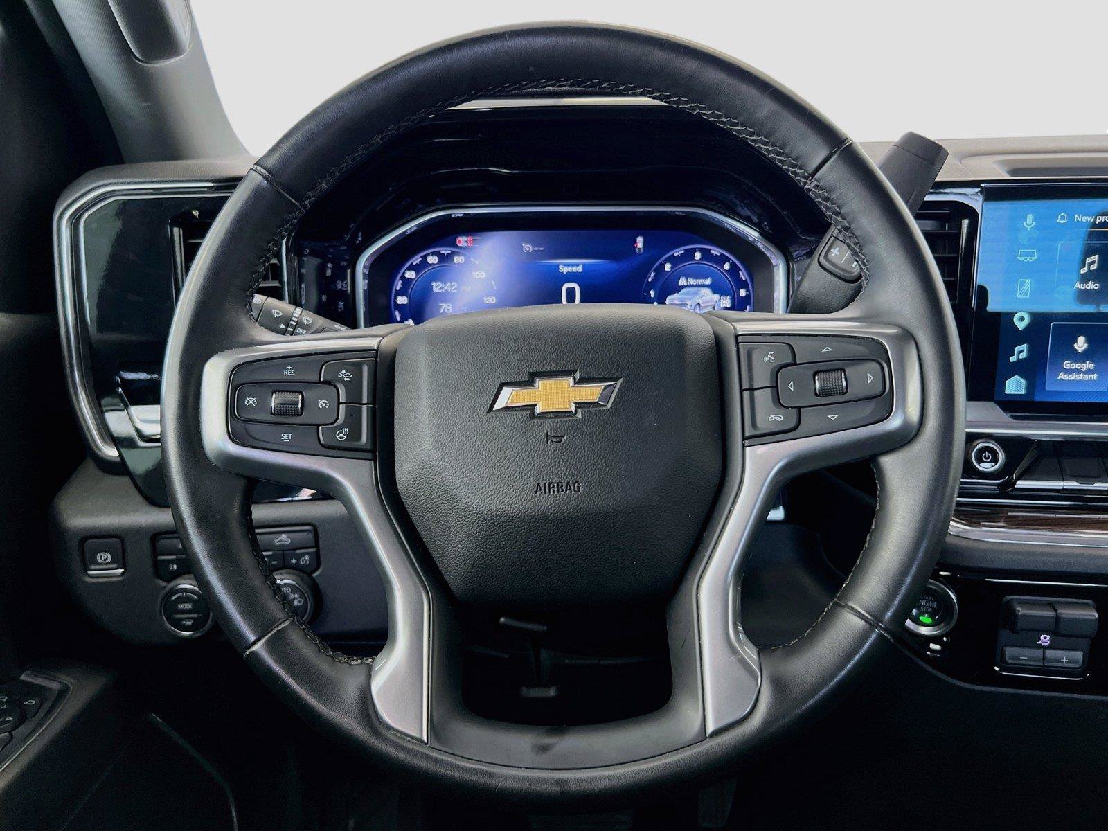 Used 2025 Chevrolet Silverado 1500 LT w/ Work Truck Package AWD/4WD image 17