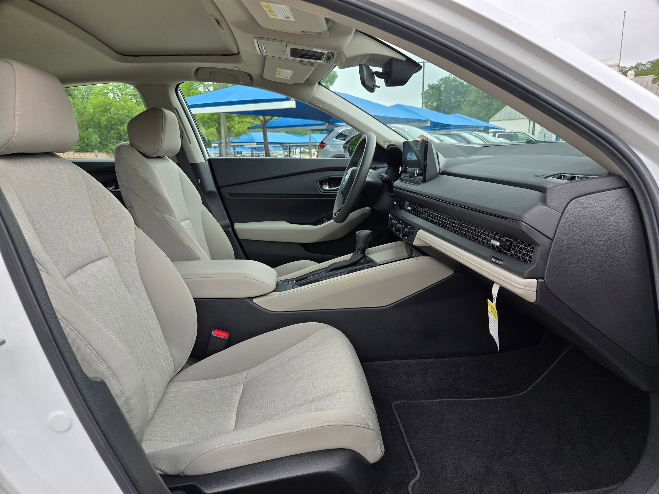 Certified 2025 Honda Accord SE image 27