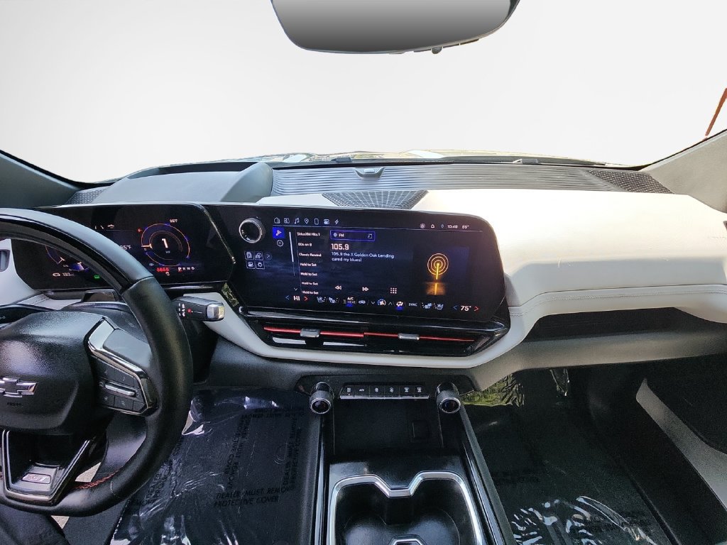 Certified 2025 Chevrolet Silverado EV RST AWD/4WD image 24