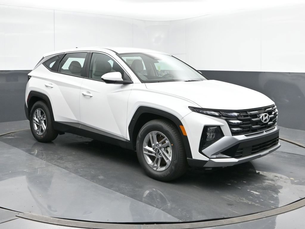 Certified 2025 Hyundai Tucson SE image 7
