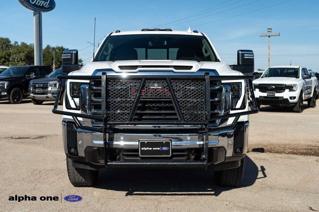 Used 2024 GMC Sierra 2500 SLT w/ SLT Premium Package image 2