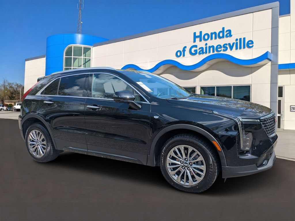 Used 2025 Cadillac XT4 Premium Luxury FWD image 1