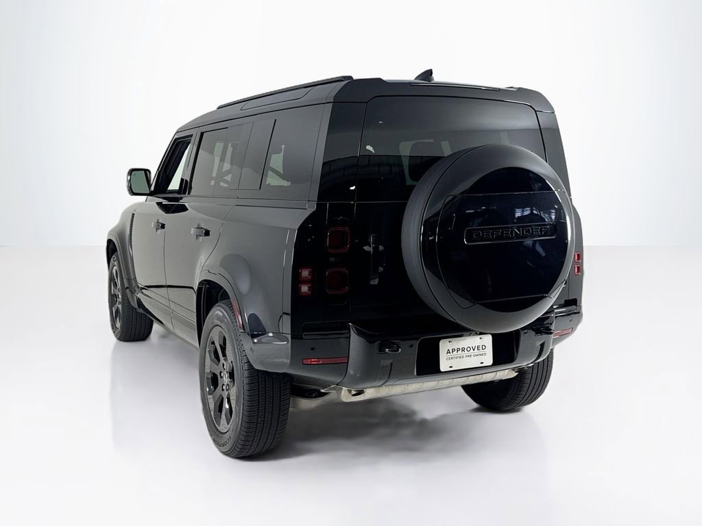 Used 2025 Land Rover Defender 110 X-Dynamic SE image 3