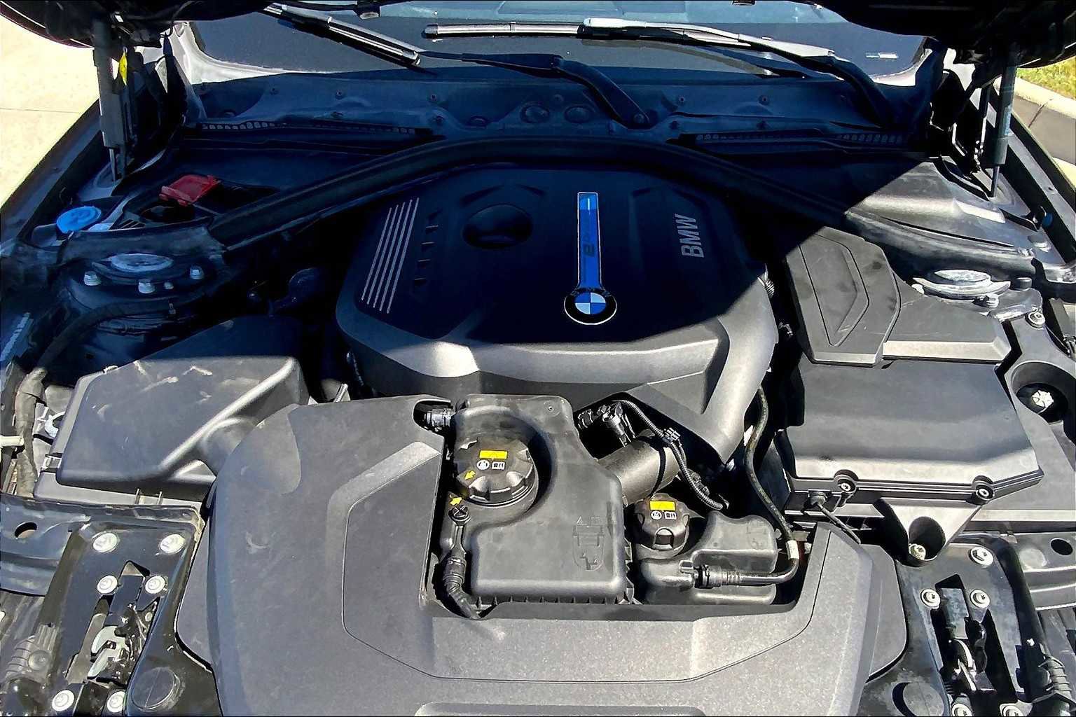 Used 2017 BMW 330e image 31