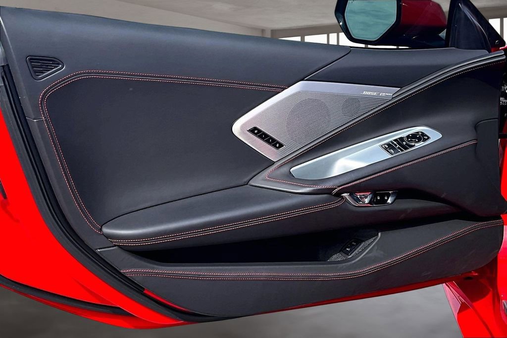 Used 2022 Chevrolet Corvette Stingray Premium Cpe w/ Z51 Performance Package RWD image 18