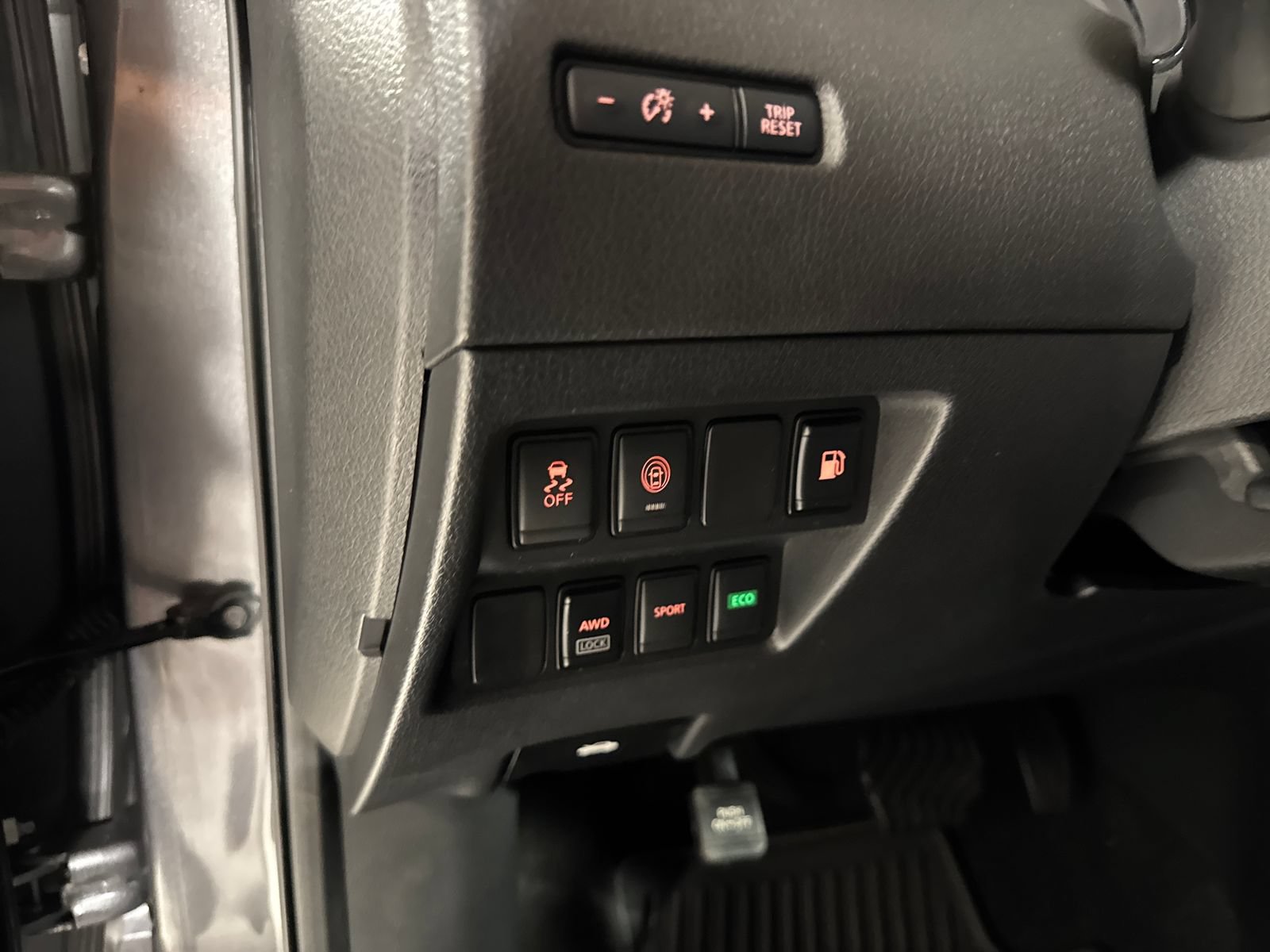 Used 2020 Nissan Rogue S w/ Special Edition Package AWD/4WD image 18