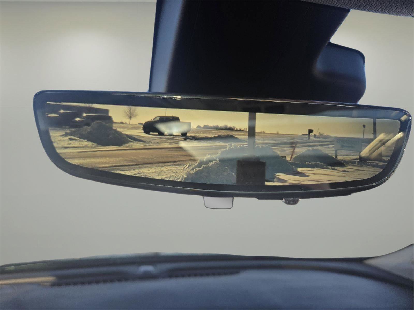 Used 2026 Buick Encore GX Avenir w/ Avenir Technology Package image 2