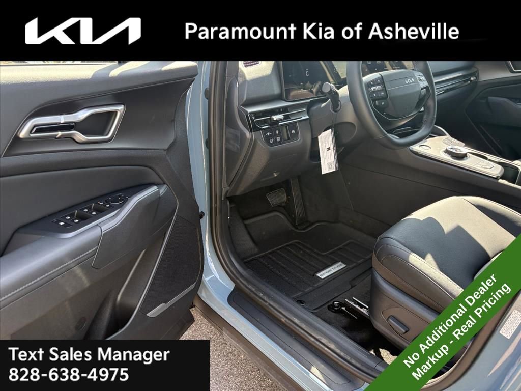 New 2026 Kia Sportage EX AWD/4WD image 17