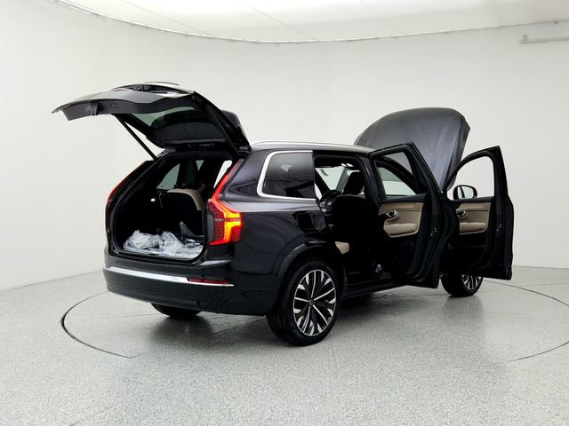 New 2026 Volvo XC90 B5 Plus w/ Protection Package image 11