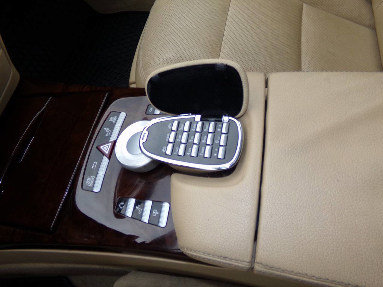 Used 2011 Mercedes-Benz S 550 4MATIC image 55