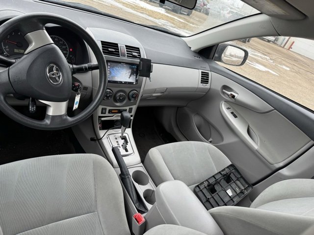 Used 2011 Toyota Corolla LE image 2
