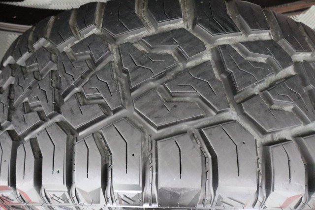 Used 2014 Ford F250 Platinum w/ FX4 Off-Road Package AWD/4WD image 92