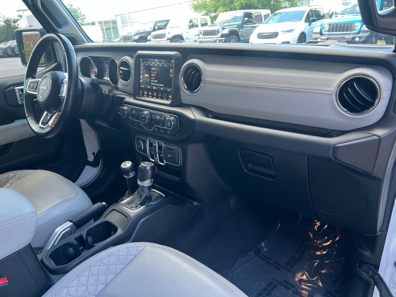 Used 2022 Jeep Gladiator Overland AWD/4WD image 23